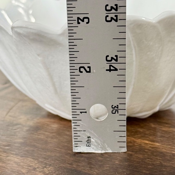 VINTAGE Indiana Glass Lily Pons Milk Glass Sunflower Bowl - Picture 5 of 5